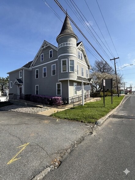 Primary Photo Of 4847 Hamilton Blvd, Allentown Office For Lease