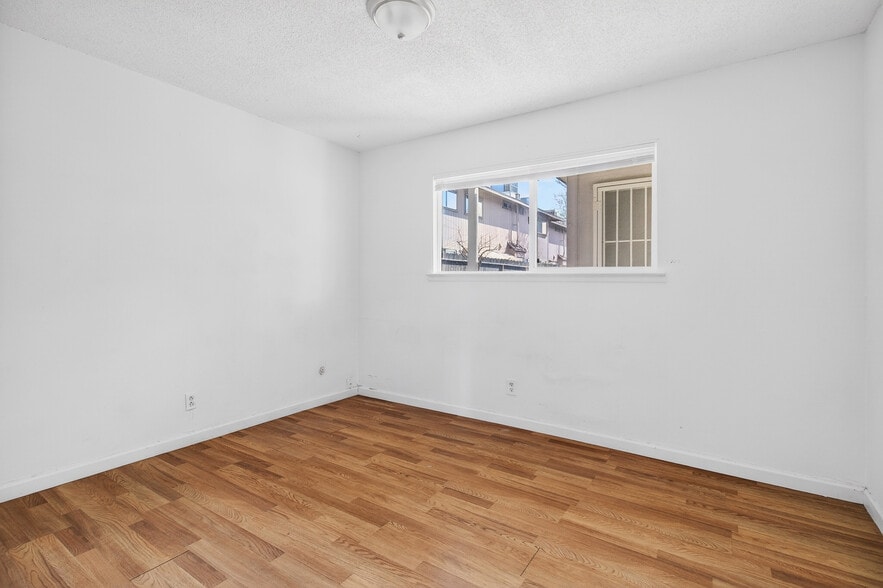 More Photos Of 1976 Edwards Ave, Merced Apartments For Sale