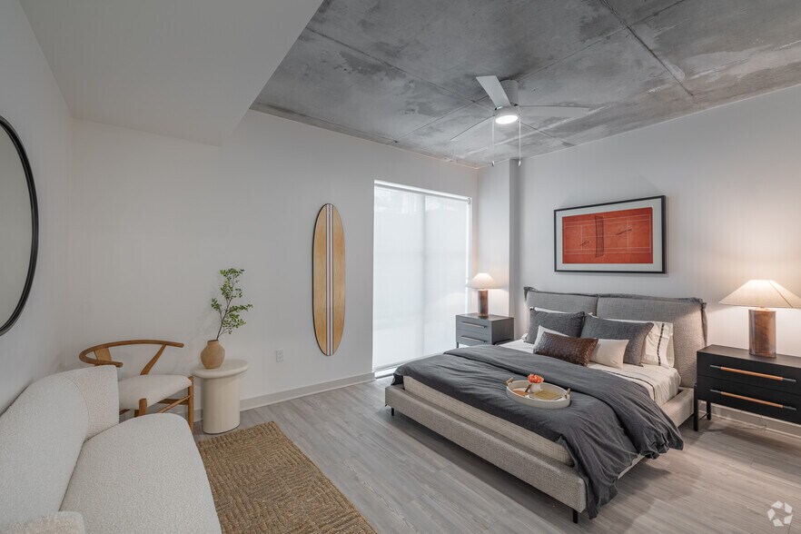 More Photos Of 55 Romney St, Charleston Apartments For Lease