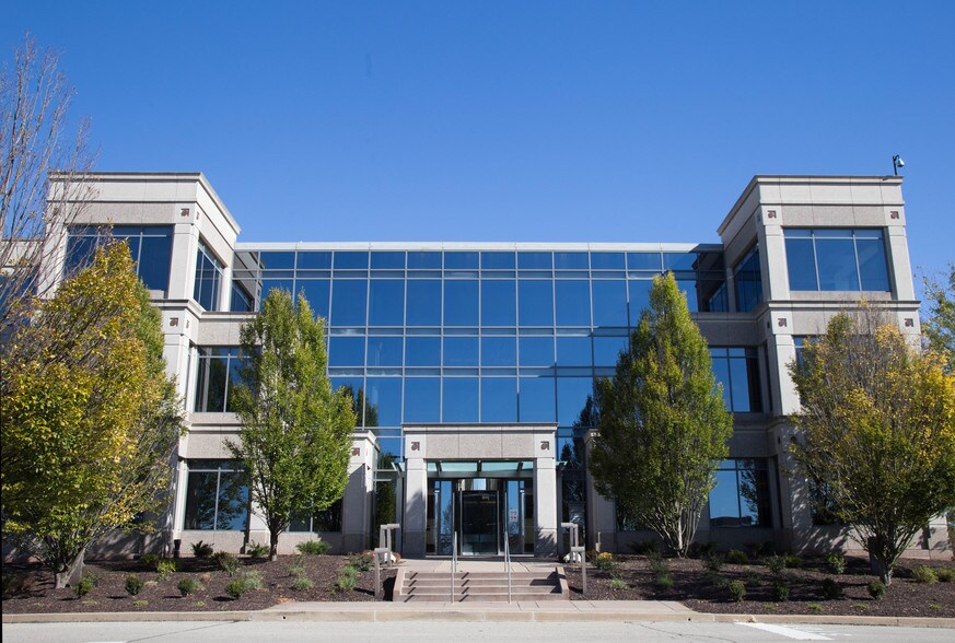 Primary Photo Of 1000 GSK Dr, Coraopolis Office For Sale
