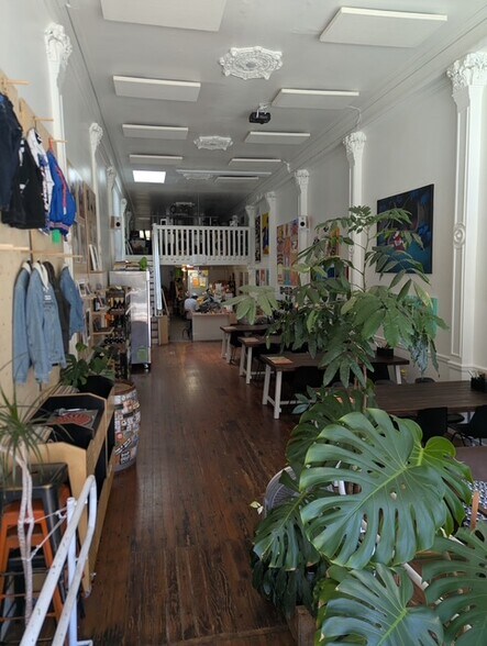 More Photos Of 302 Valencia St, San Francisco General Retail For Lease