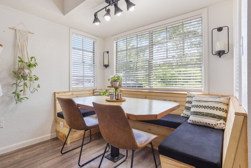 More Photos Of 300 N Dixie Ave, Fruitland Park Self Storage For Sale