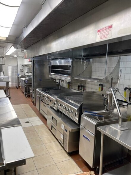 More Photos Of 137-141 Duane St, New York Apartments For Lease