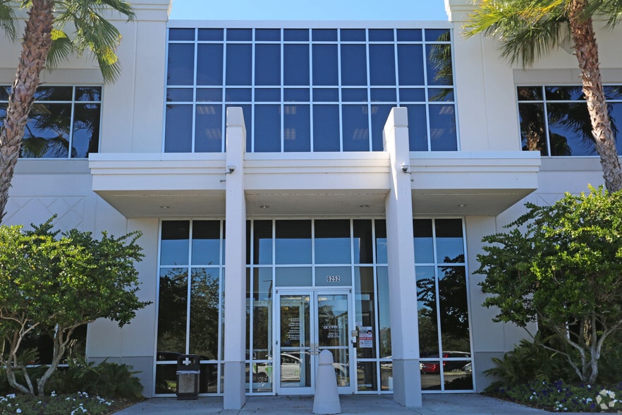 More Photos Of 6252 Lee Vista Blvd, Orlando Office For Sale