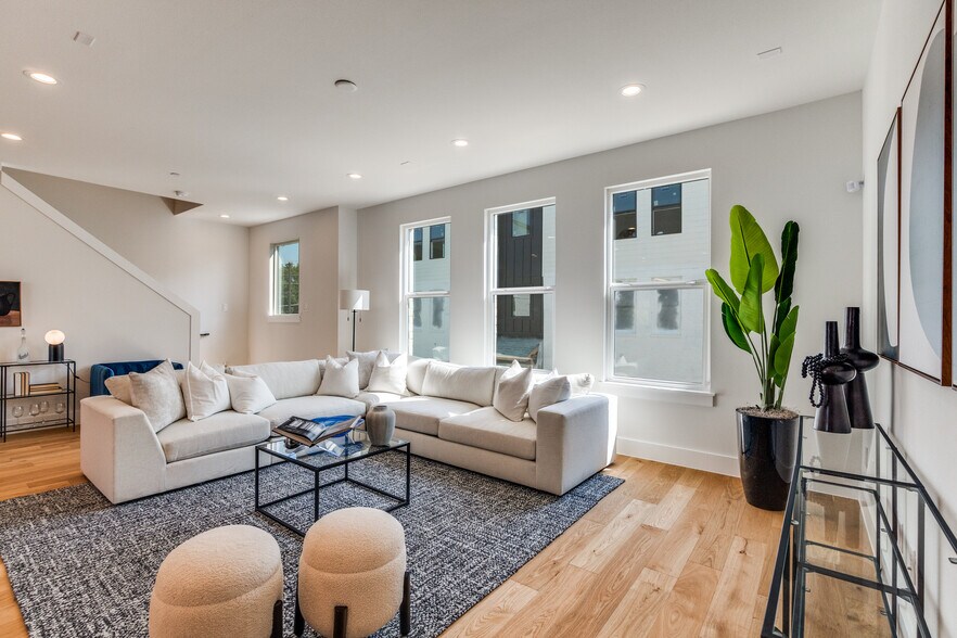 More Photos Of 3940 Spring Valley rd, Addison Multifamily For Sale