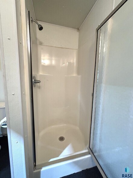 More Photos Of 1603 N Broadway Ave, Miller Industrial For Sale