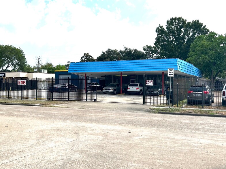 Primary Photo Of 12405 Hillcroft St, Houston Auto Dealership For Sale