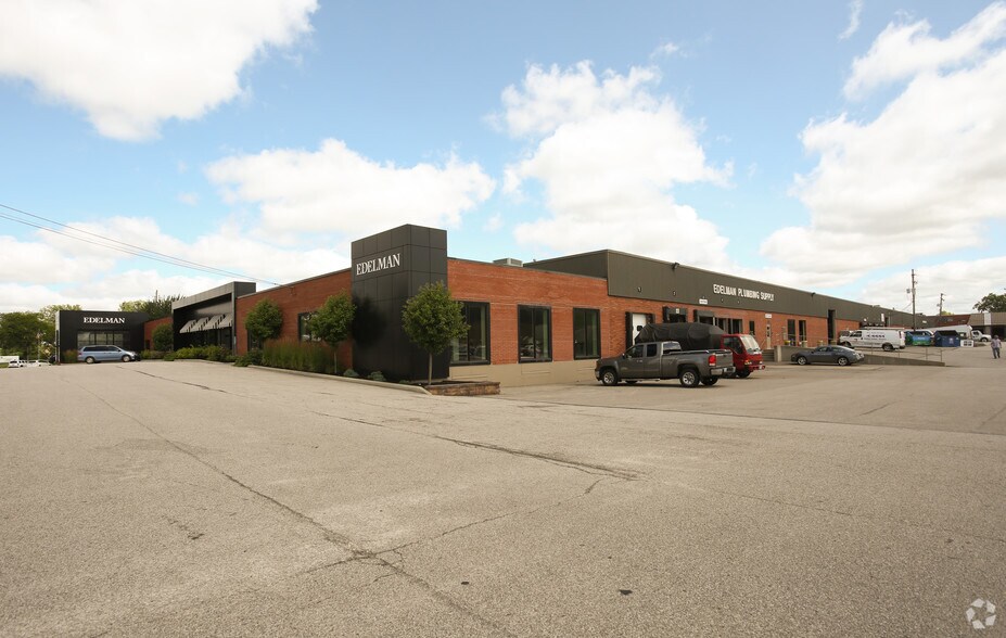 More Photos Of 26201 Richmond Rd, Bedford Heights Warehouse For Lease