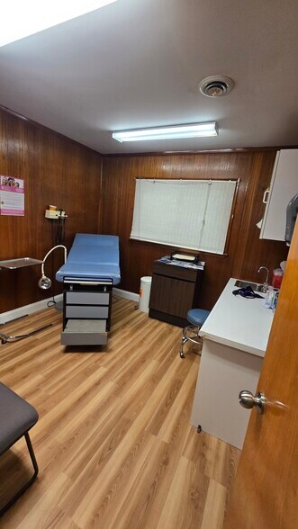 More Photos Of 12655 Seneca Rd, Irving Medical For Sale