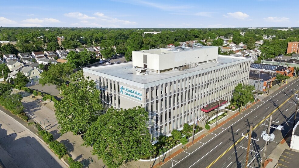 More Photos Of 444 Merrick Rd, Lynbrook Medical For Lease