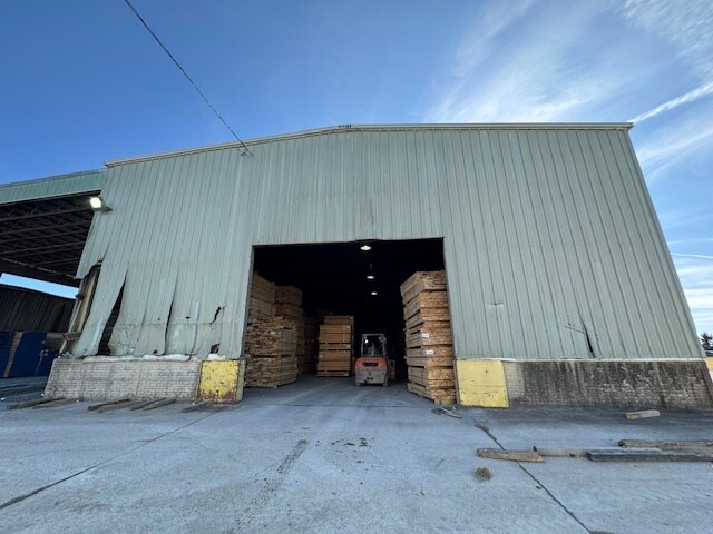 More Photos Of 272 Mule Academy Rd, Fishersville Flex For Sale