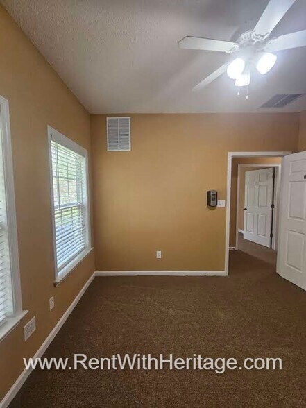 More Photos Of 8301-8337 Office Park Dr, Douglasville Office For Lease