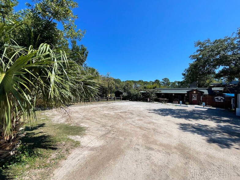 More Photos Of 2111 Sea Island Pky, Saint Helena Island General Retail For Sale