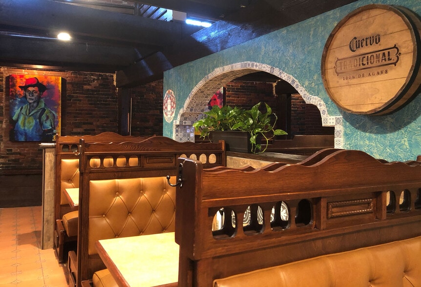 More Photos Of 300 Derby St, Salem Restaurant For Lease
