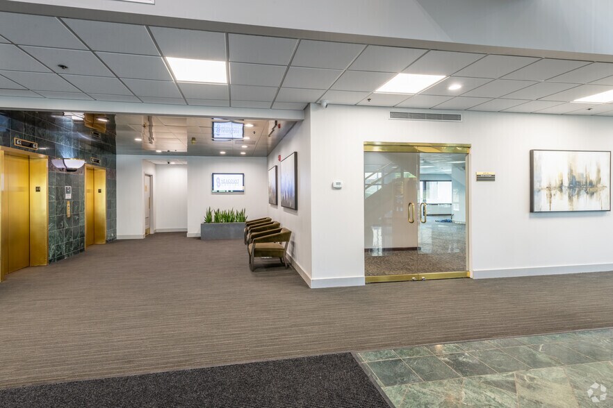 More Photos Of 55 Ferncroft Rd, Danvers Office For Lease