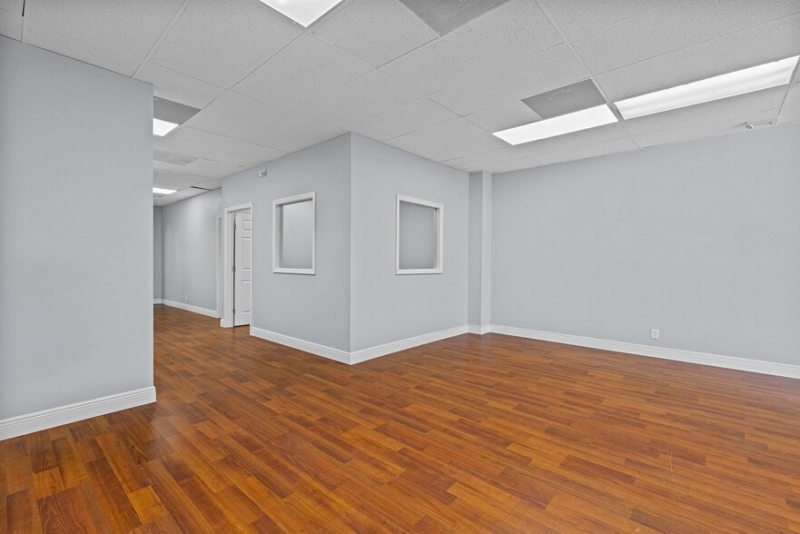 More Photos Of 108 SW Monterey Rd, Stuart Storefront Retail Office For Lease