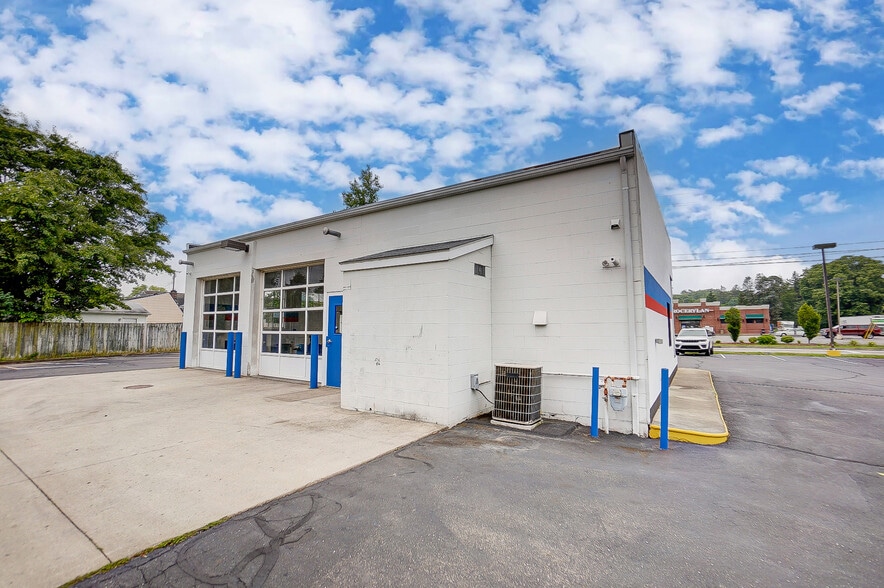 More Photos Of 1307 N Detroit St, Xenia Auto Repair For Sale