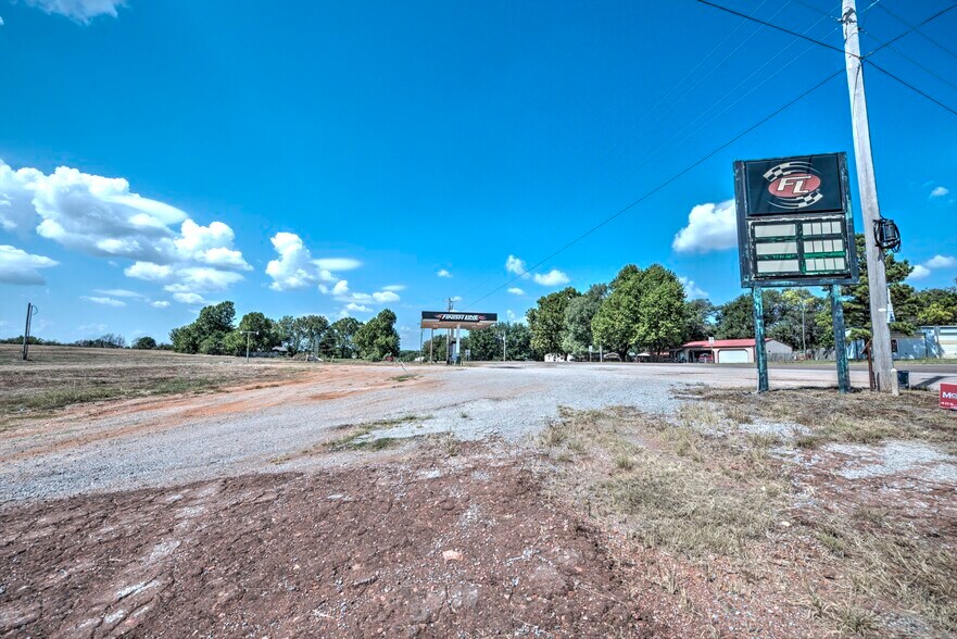 More Photos Of Oklahoma 39 Hwy @ Oklahoma 24, Purcell Land For Sale