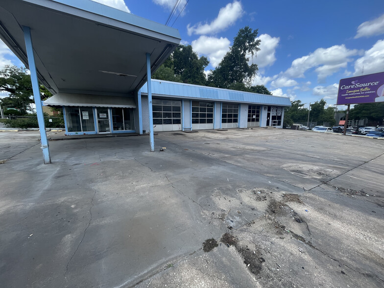 Primary Photo Of 208 W Tennessee St, Tallahassee Auto Repair For Sale