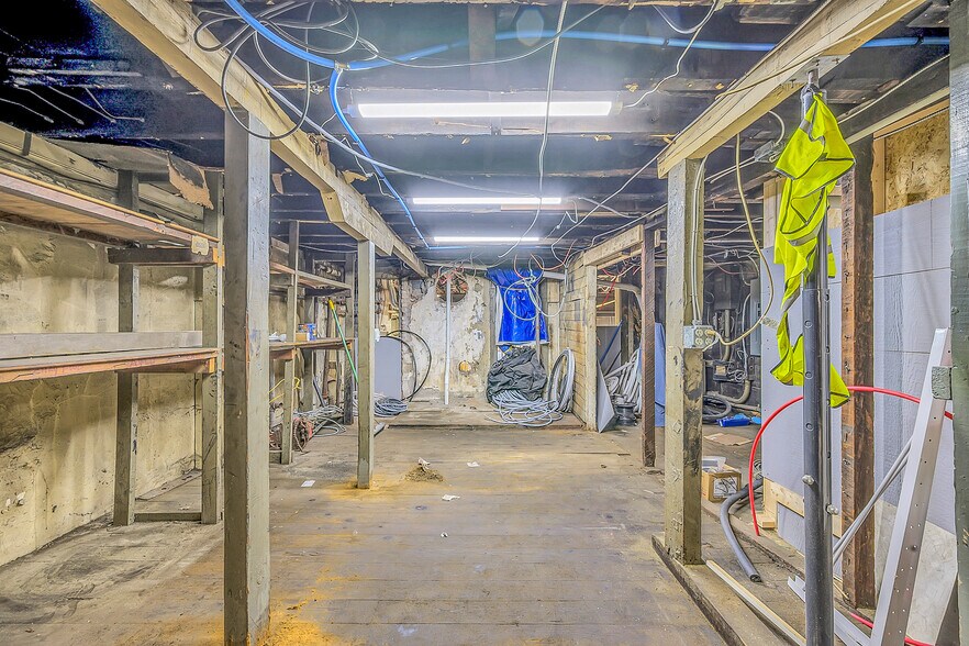 More Photos Of 515 Wyoming Ave, Scranton Flex For Sale