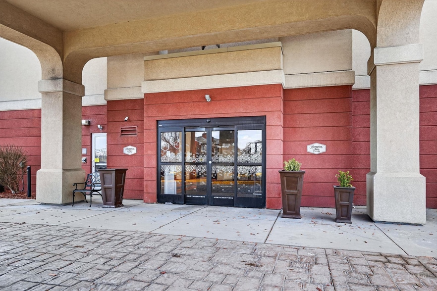 More Photos Of 202 Fairview Dr, Monaca Hotel For Sale