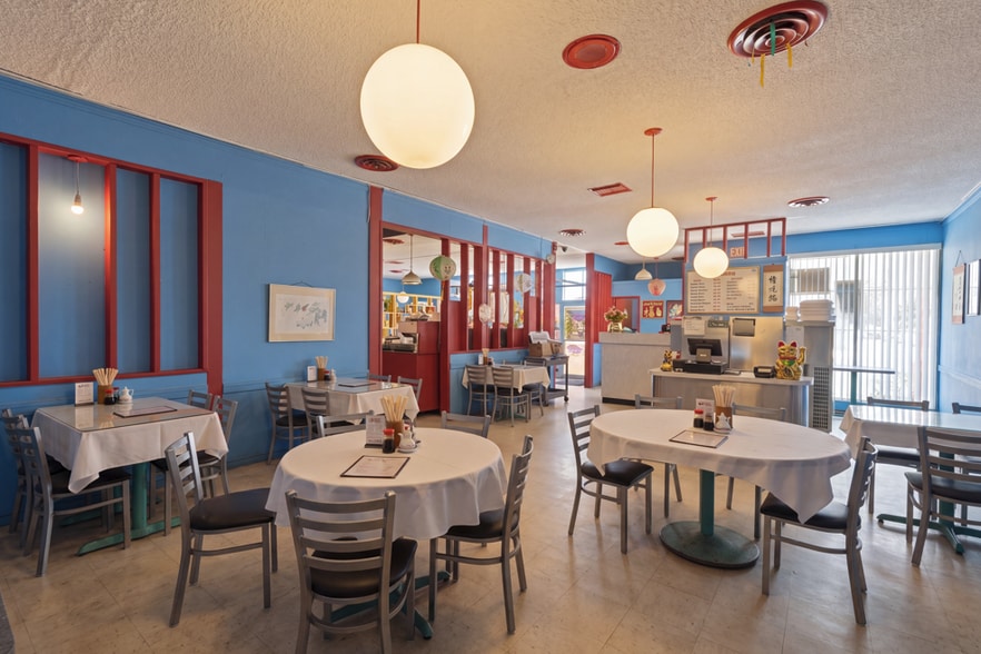 More Photos Of 3125 W Jefferson Blvd, Los Angeles Restaurant For Sale