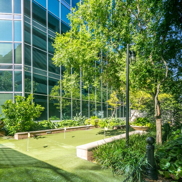 More Photos Of 10370 Richmond Ave, Houston Office For Lease