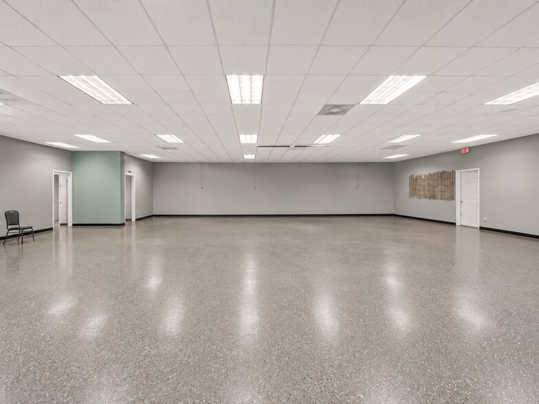 More Photos Of 272 Highway 41 N, Barnesville Office For Sale