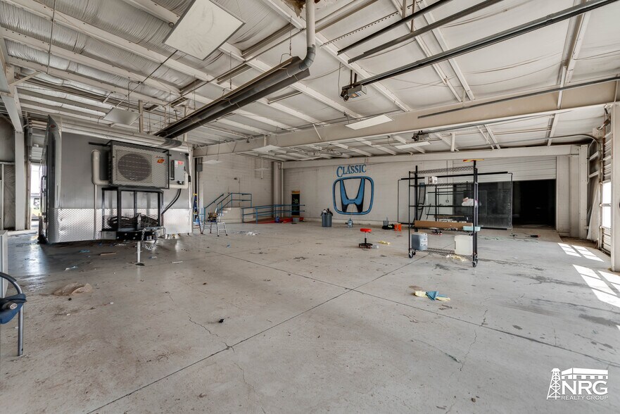 More Photos Of 3705 W Wall St, Midland Industrial For Sale