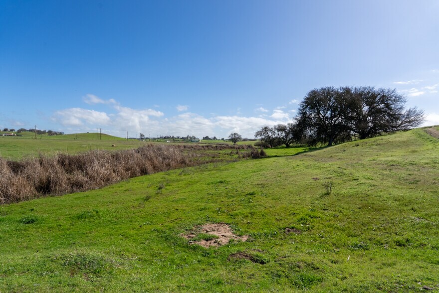 More Photos Of 0 Creston Road, Paso Robles Land For Sale