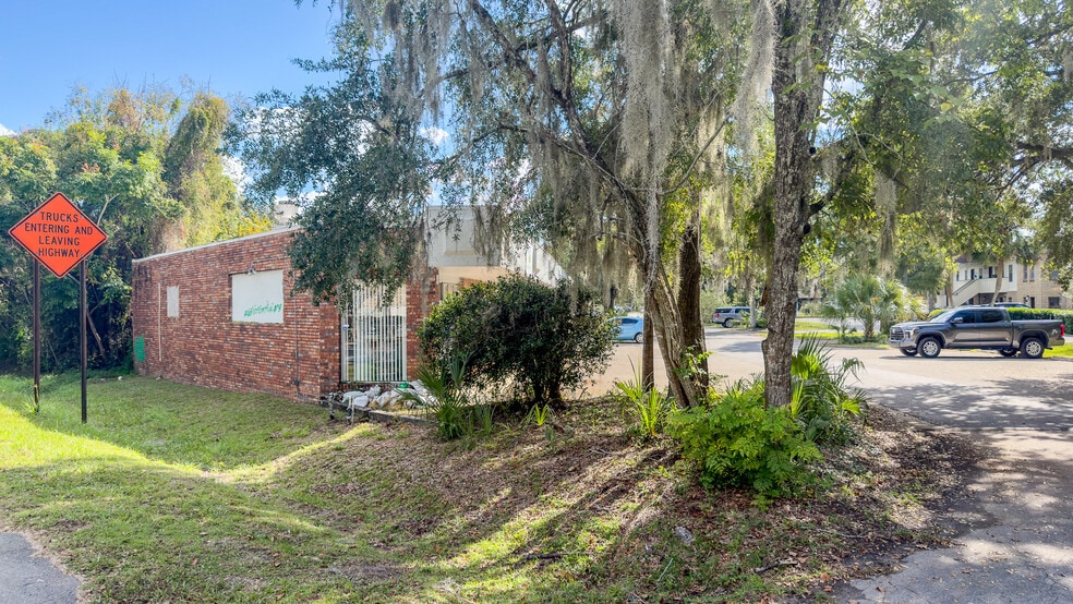 More Photos Of 4000 W Newberry Rd, Gainesville Storefront Retail Office For Sale