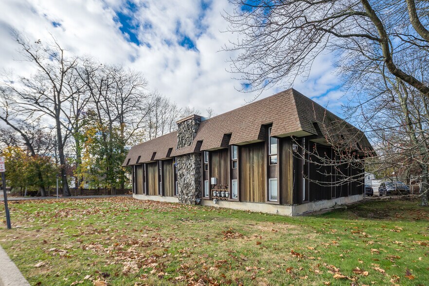 More Photos Of 377 Route 59, Airmont Medical For Lease