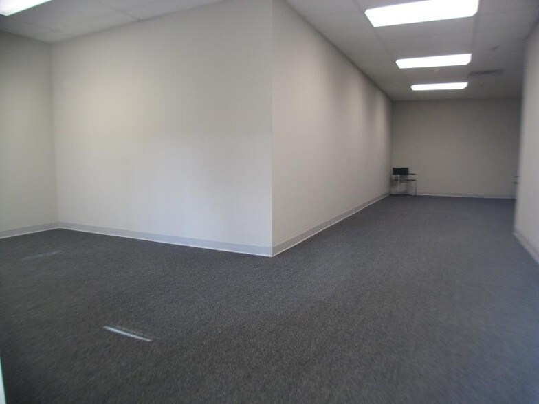 More Photos Of 43 Newburgh Rd, Hackettstown Office For Lease