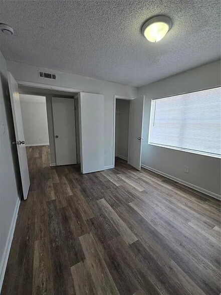 More Photos Of 13712-13716 N 20th St, Tampa Apartments For Sale