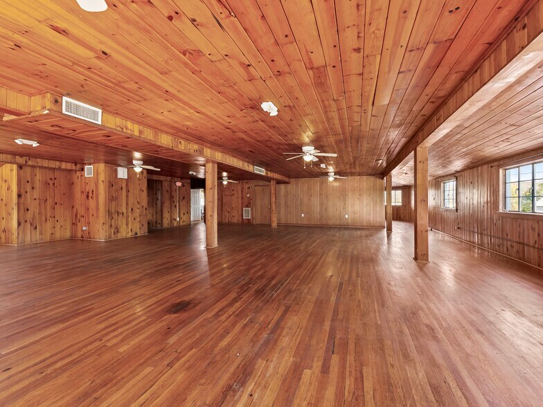 More Photos Of 2050 U.S. 70 Hwy, Marion Restaurant For Sale