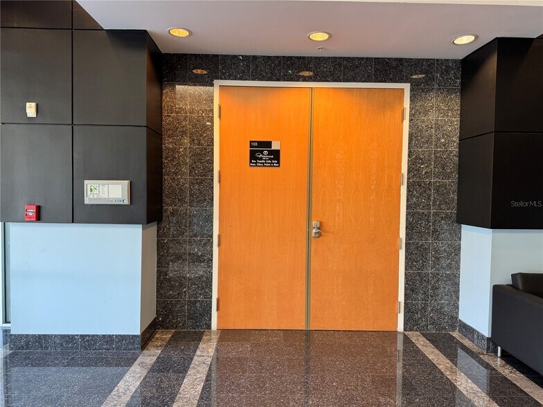 More Photos Of 6150 Metrowest Blvd, Orlando Medical For Lease