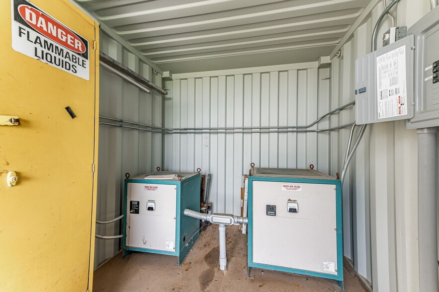 More Photos Of 7015 S 143rd St E, Derby Airplane Hangar For Sale