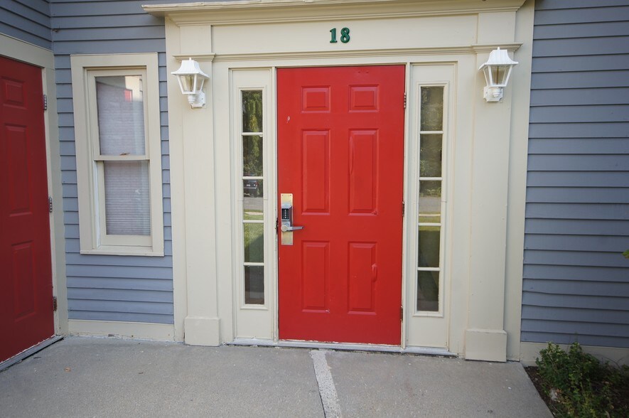 More Photos Of 16 Asylum St, Milford Medical For Lease