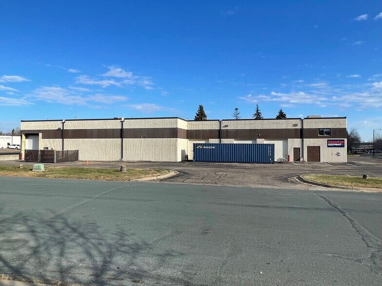 More Photos Of 1 Premier Dr, Long Lake Manufacturing For Sale