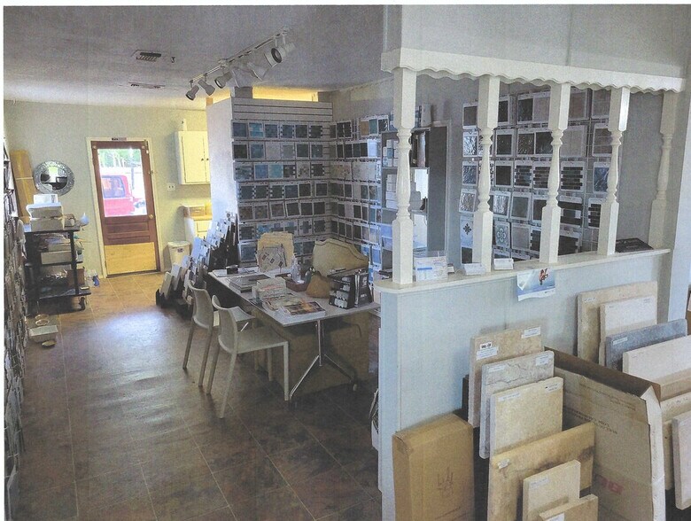 More Photos Of 245 Gonyo Ln, Richmond Office For Lease