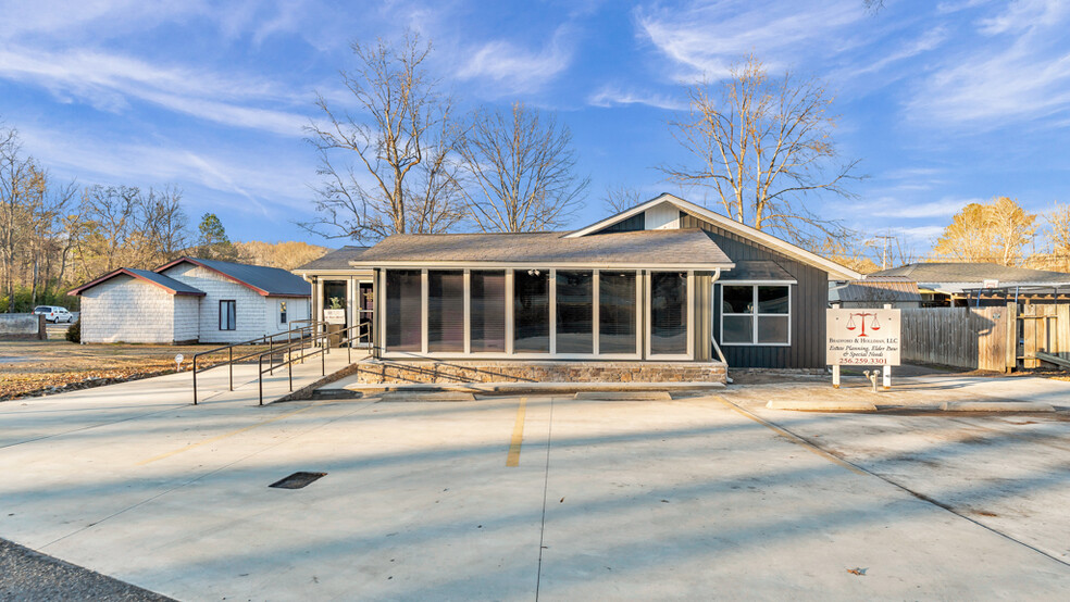 Primary Photo Of 803 Garland Ferry Rd, Scottsboro Office For Sale