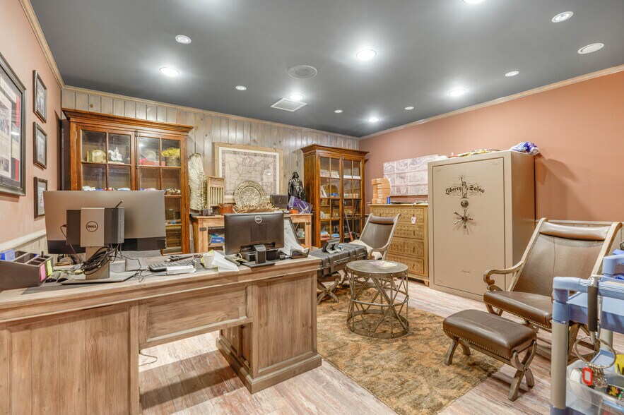 More Photos Of 255 Cumberland Trace Rd, Bowling Green Flex For Lease