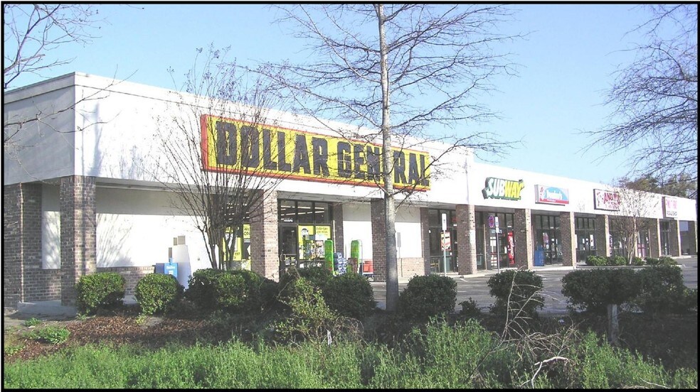 Primary Photo Of 6001 Castle Hayne Rd, Castle Hayne General Retail For Lease