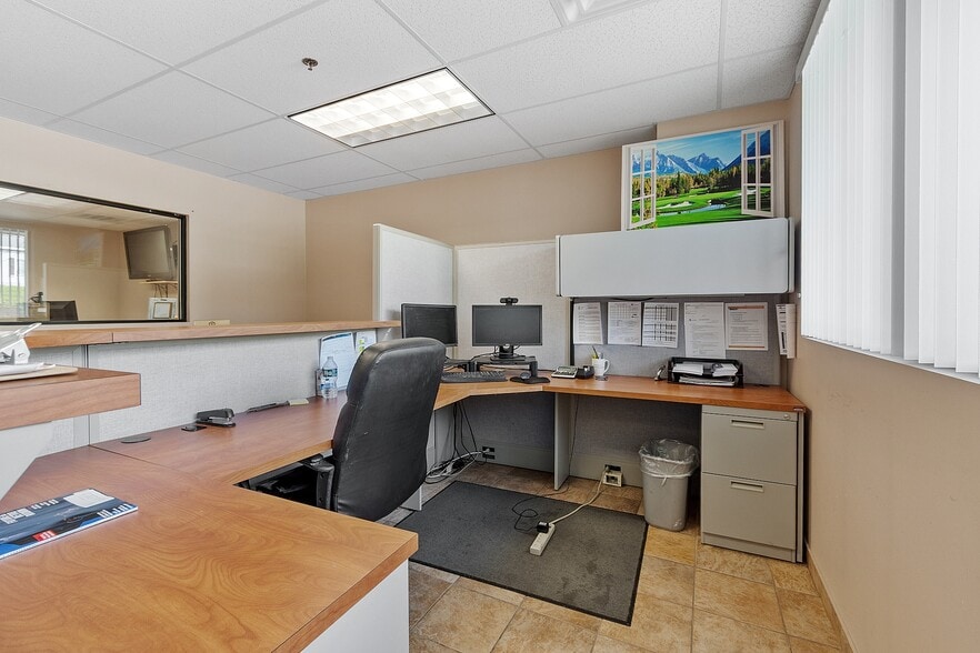 More Photos Of 67 Whalon St, Fitchburg Storefront For Lease