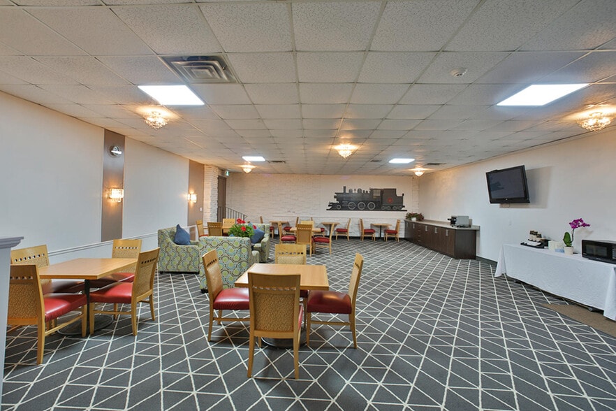 More Photos Of 112 King st, Palmerston Hotel For Sale