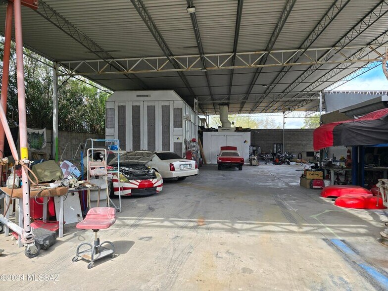 More Photos Of 1750 W Roger Rd, Tucson Auto Repair For Sale