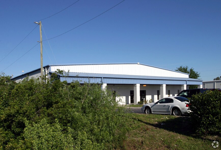 More Photos Of 12090 Metro Pky, Fort Myers Warehouse For Sale
