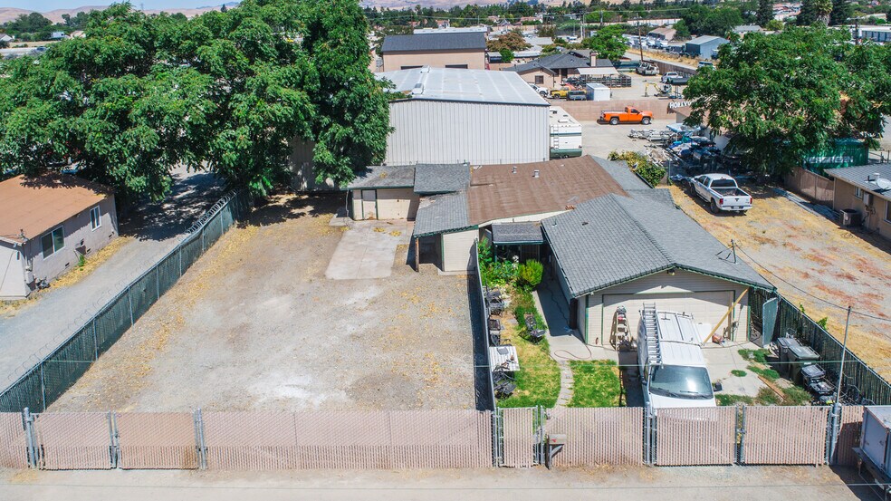 More Photos Of 5720 Preston Ave, Livermore Flex For Sale