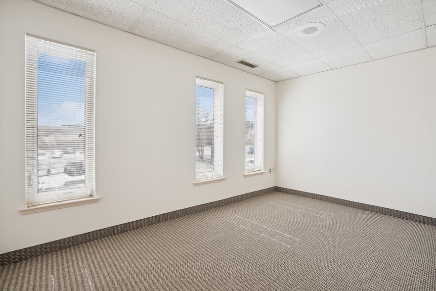 More Photos Of 9522 State Route 29, Fairfax Loft Creative Space For Sale