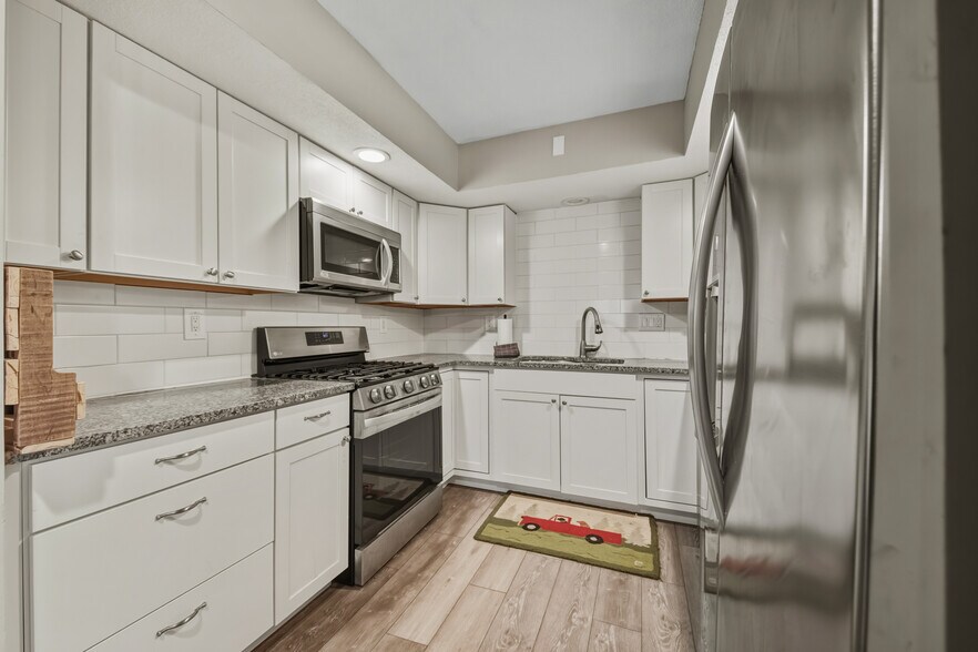 More Photos Of 798 Route 100, Wilmington Flex For Sale